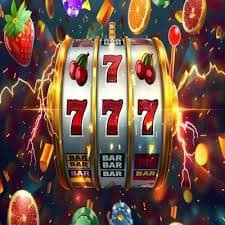 Kartu fitur referral m24 bernuansa neon
